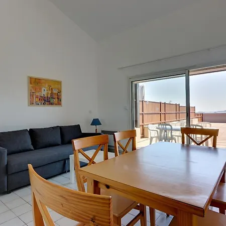 Appart hôtel Echappee Bleue Immobilier - Les Marines 2*