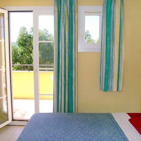 Appart hôtel Echappee Bleue Immobilier - Les Marines 2*
